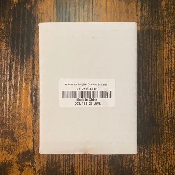 "Always My Daughter" Engraved Diamond Bracelet. - Picture 7 of 7